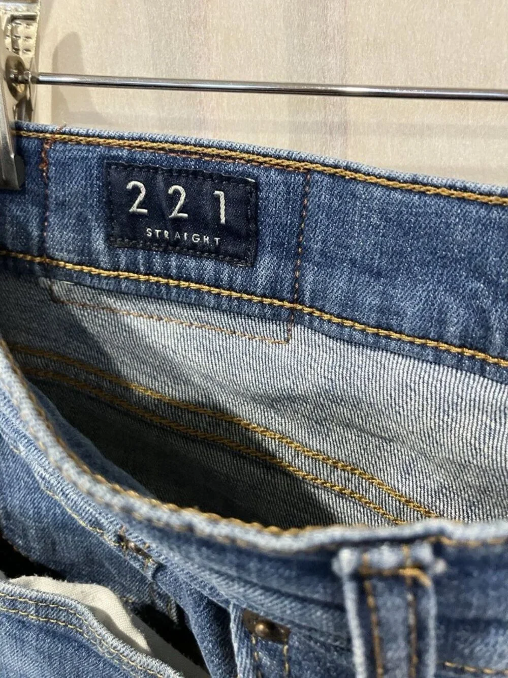 Lucky Brand 221 Straight Jeans Mens Size 32/30 (Actual 32/27) Blue Stretch Denim